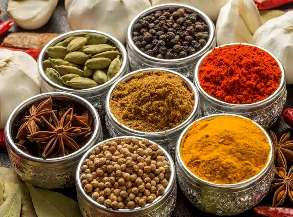۷ ادویه لاغر کننده که شما را در رژیم‌های غذایی کمک می‌کند