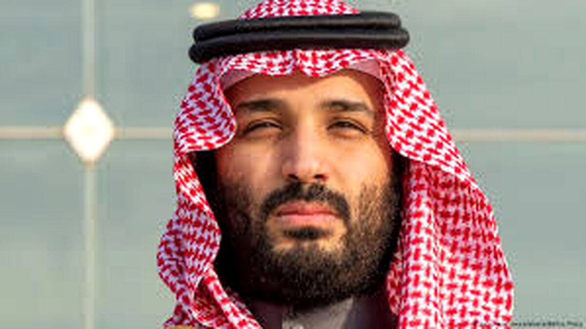 تمسخر بن سلمان بخاطر ترس از واکسن + عکس