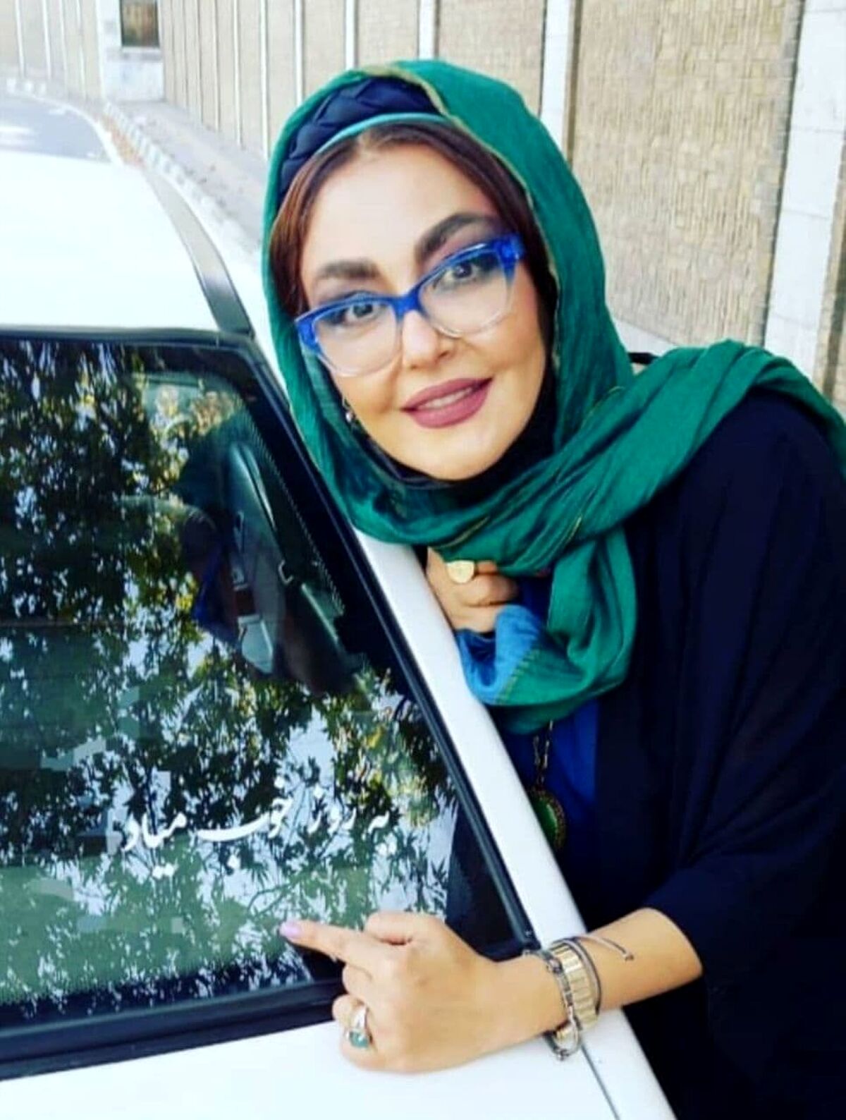 چهره پیر و خودآرایی وحشتناک شقایق فراهانی در 50 سالگی+ عکس فاش شده از شقایق فراهانی
