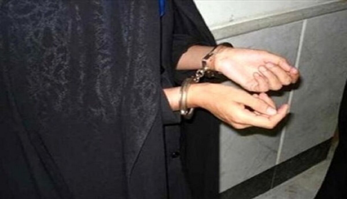 بازداشت سه زن در گلزار شهدای نیشابور به علت رقص و  شادی