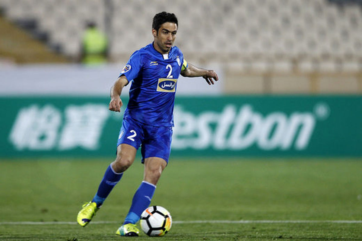 اتفاق عجیب: کاپیتان استقلال با پیراهن پرسپولیس/عکس