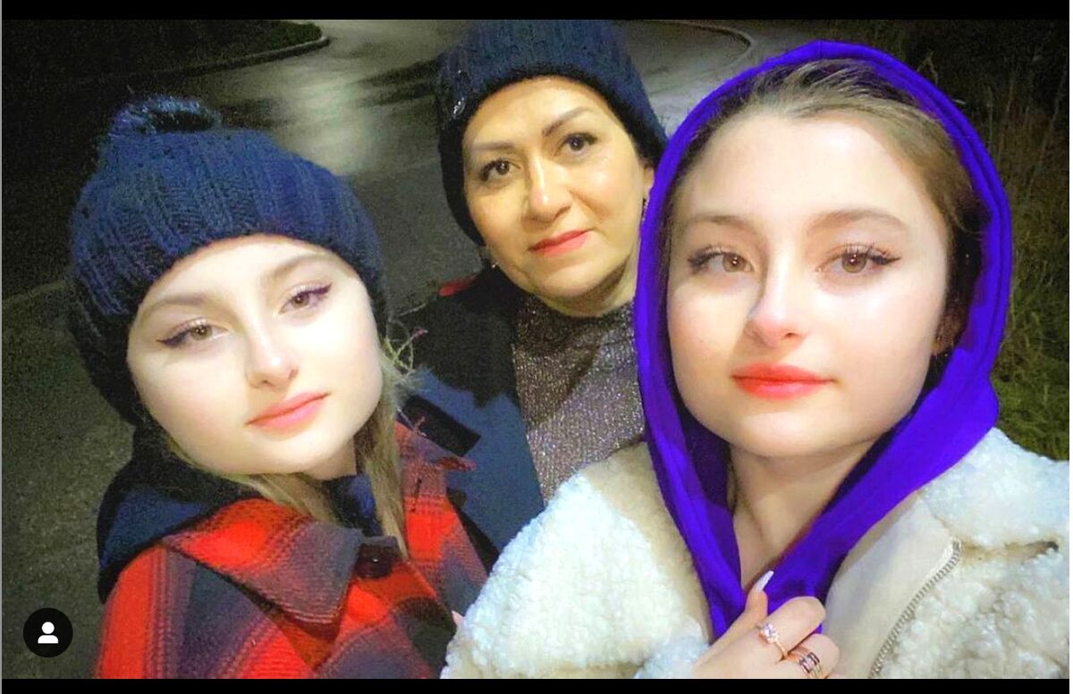 سارا و نیکا در اینستاگرام 
