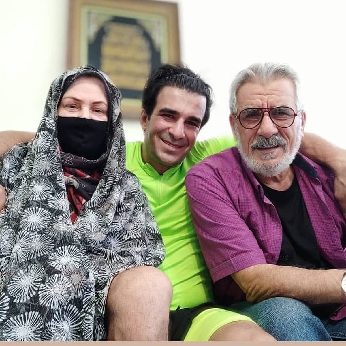 سلفی جنجالی یوسف تیموری با بازیگر زن در خارج از کشور