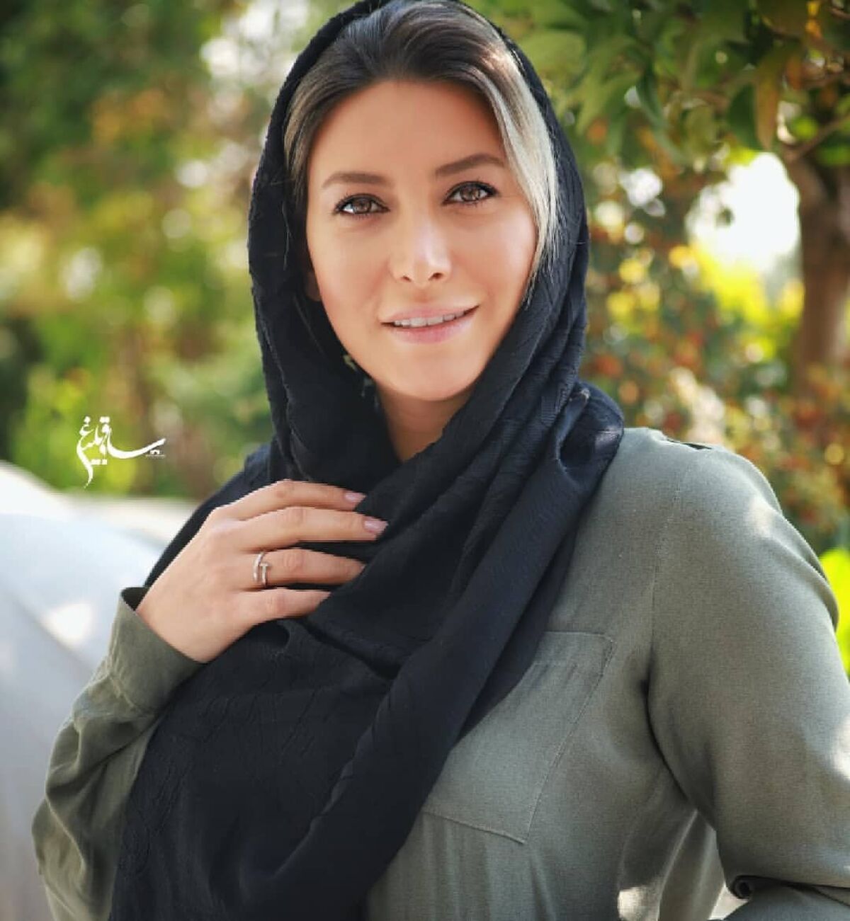 فریبا نادری : گفتم اگه به کسی بر نمیخوره ماهم واکسن بزنیم + ویدئو جنجالی 