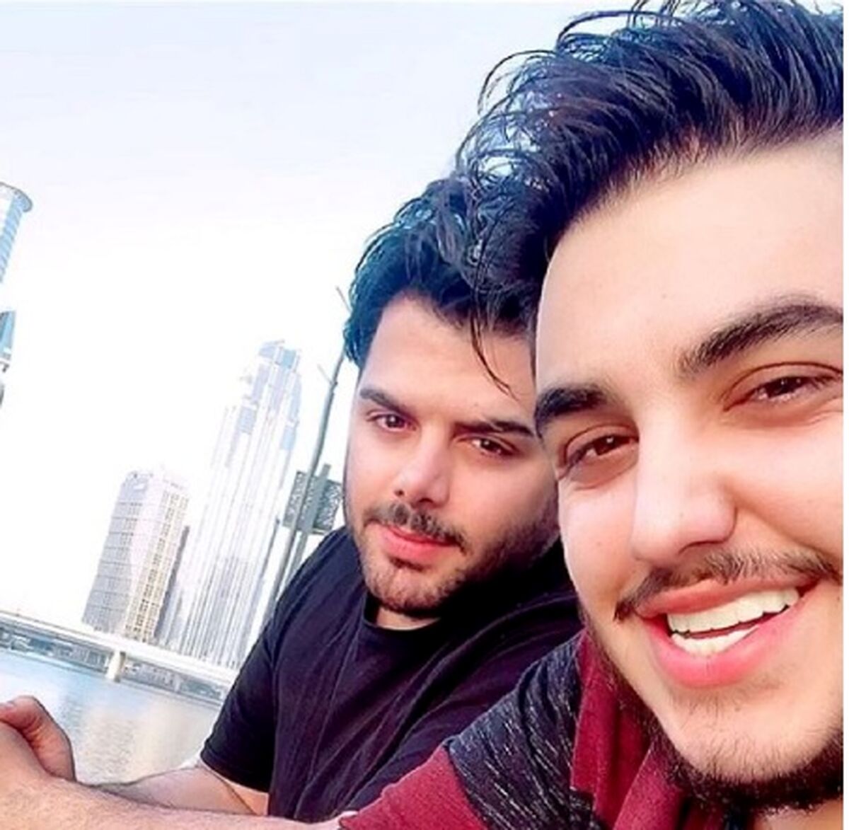 بیوگرافی آرون افشار