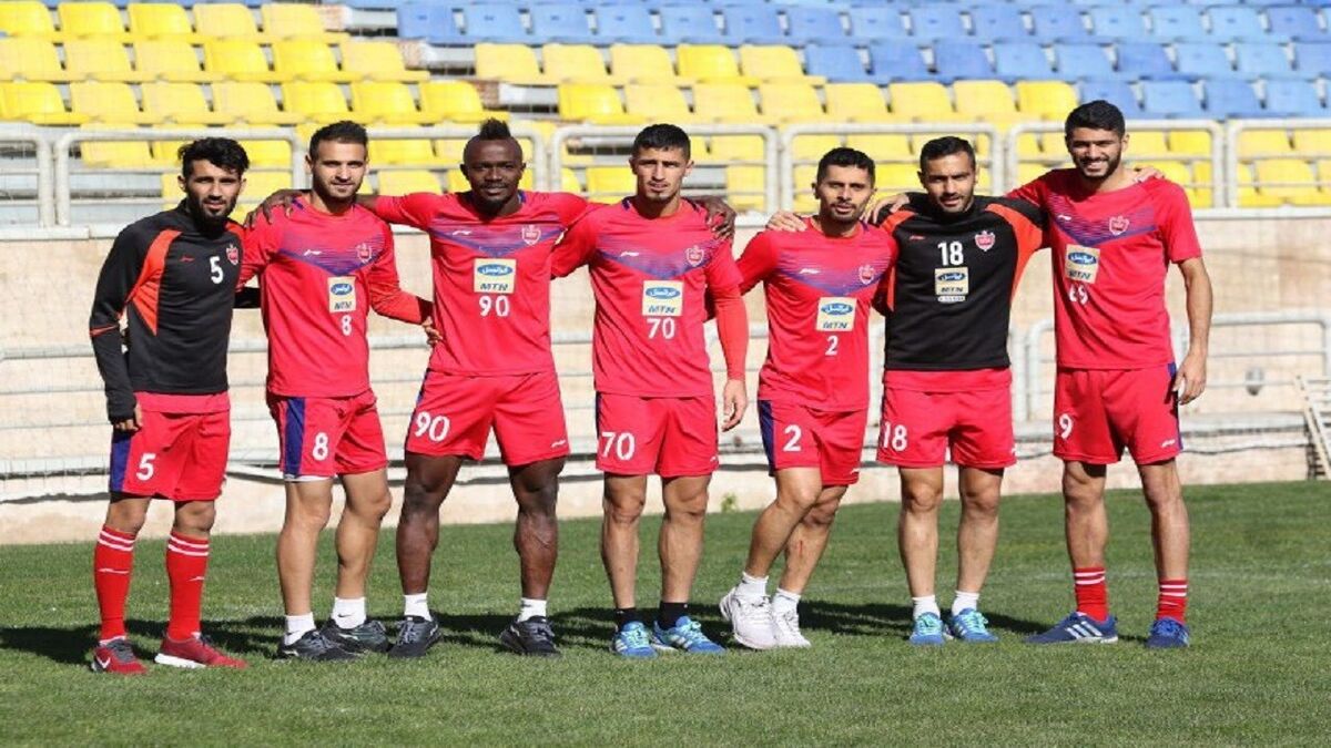 کدام بازیکنان امروز با پرسپولیس تمدید می‌کنند؟