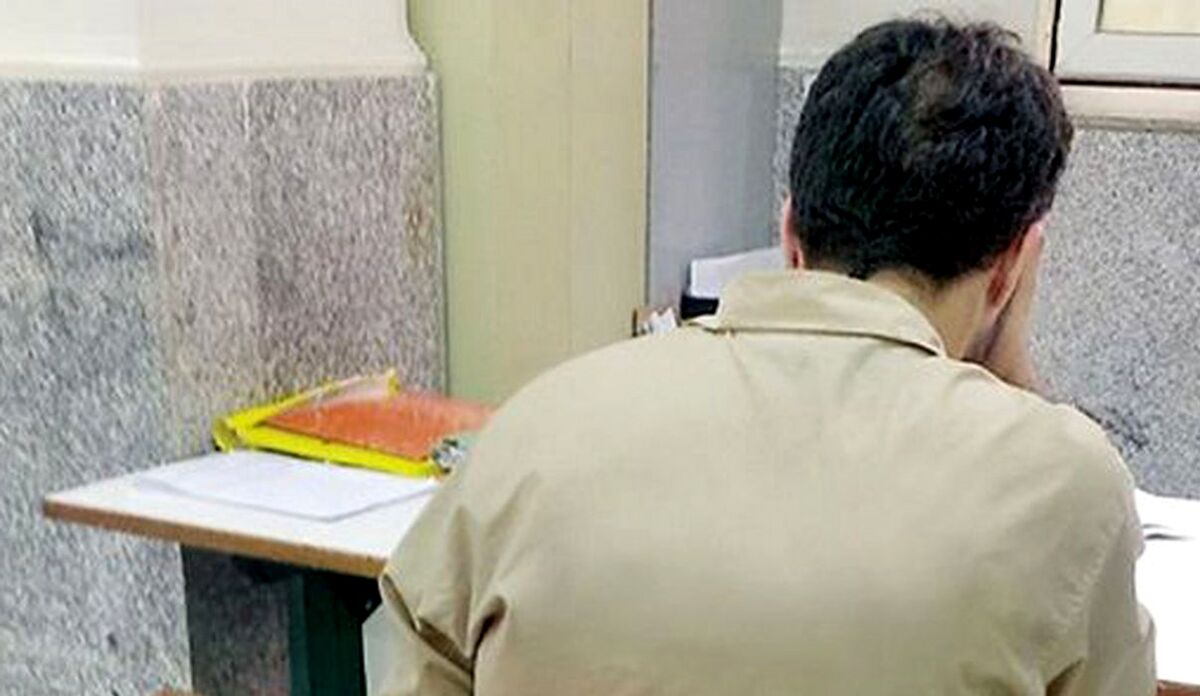 دختران تهرانی از ترس عکس های خصوصی شان تحت سلطه جوان پلید بودند