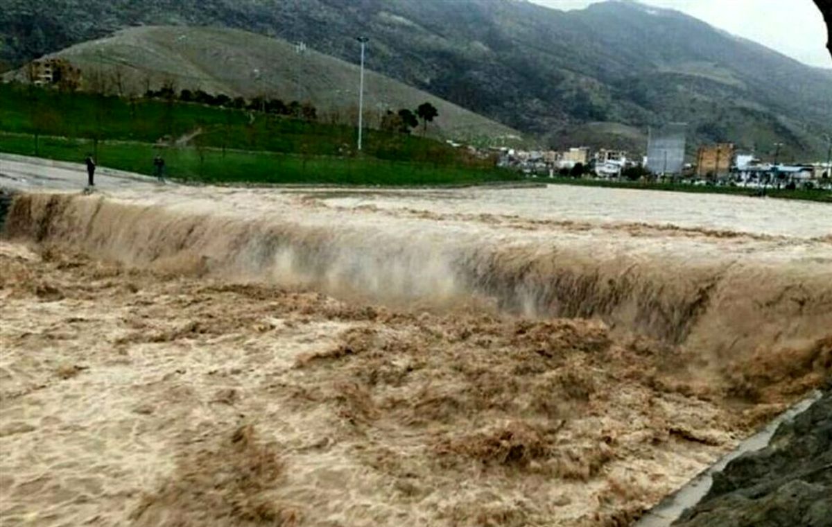 7 نفر در خودروی ون جان باختند | سیلا وحشتناک در مشهد 