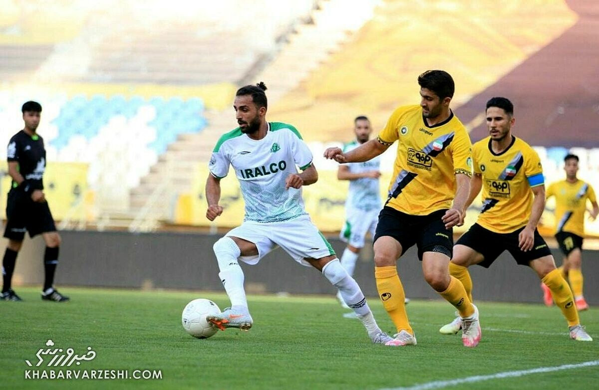 پرسپولیس با جانشین مغانلو مذاکره می کند+ جزئیات