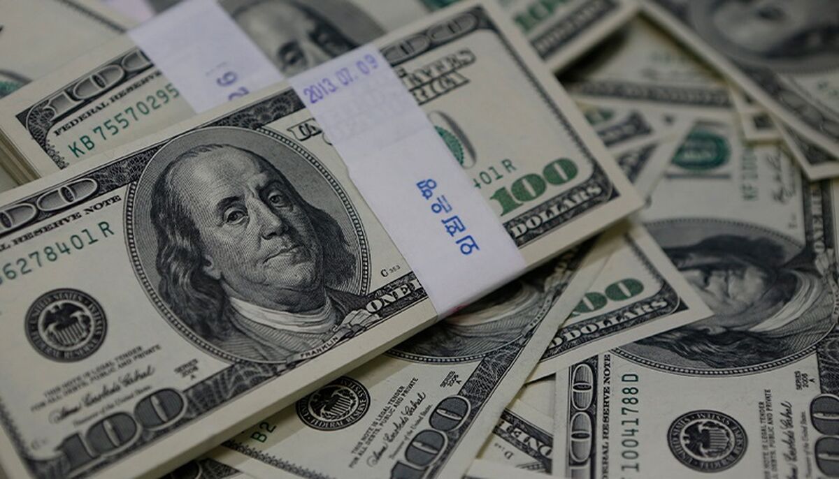 علت پایین نیامدن قیمت دلار چیست؟