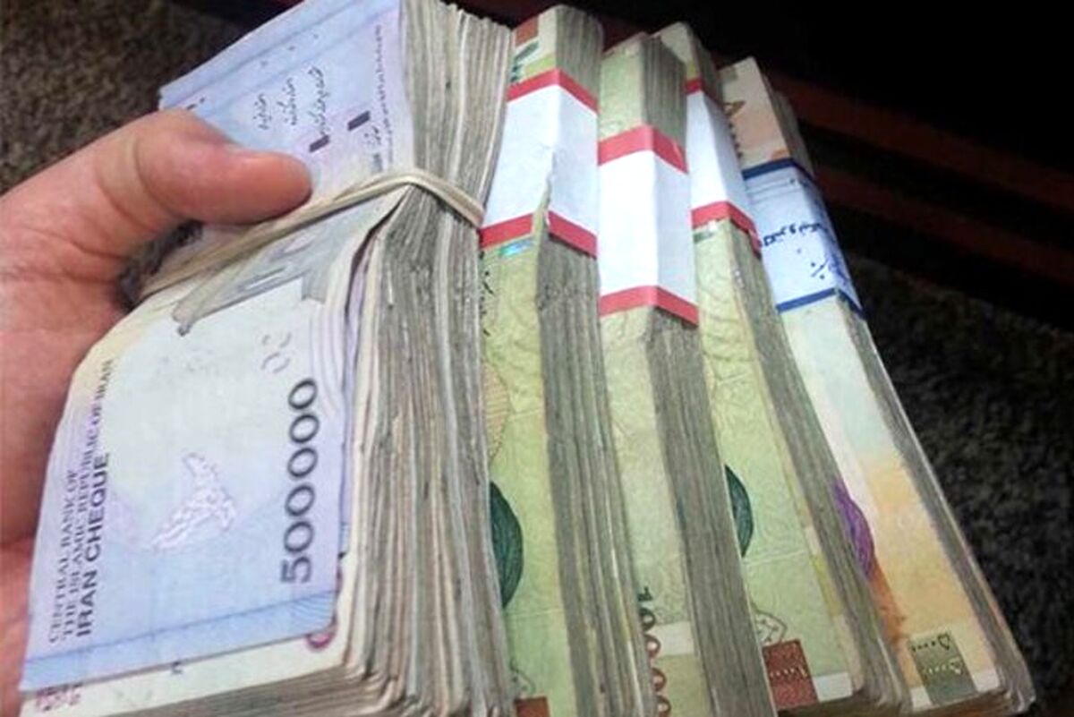 زمان و مبلغ عیدی کارمندان اعلام شد| واریز عیدی بازنشستگان و کارمندان 