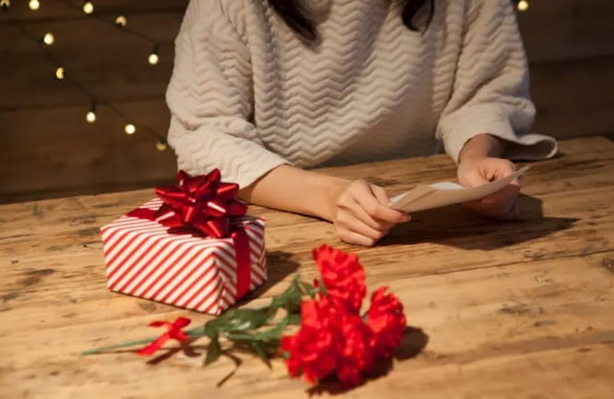وقتی با هدیه دادن گل میتوانید بهتر حرف بزنید!