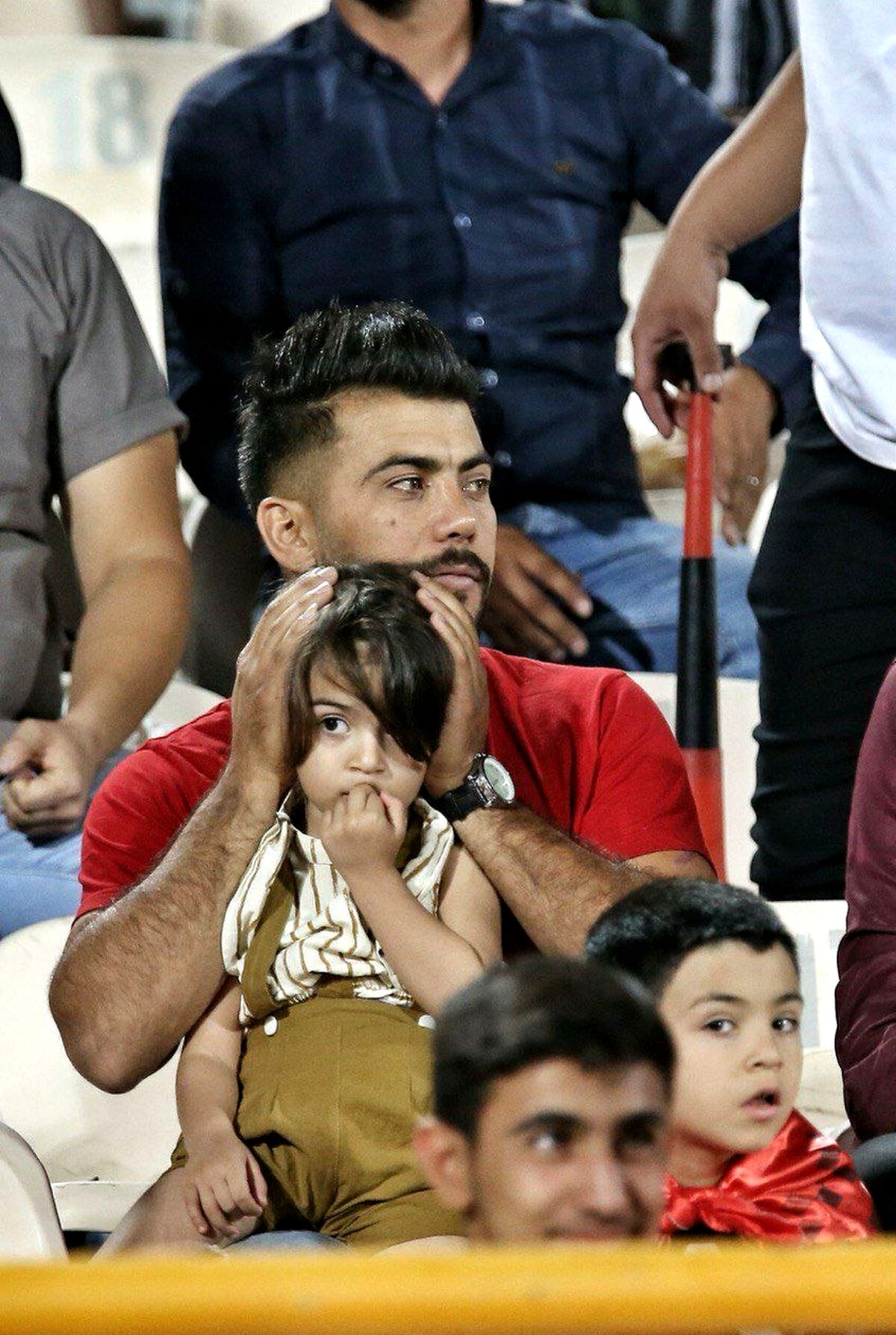 حواشی فحاشی های شب گذشته پرسپولیسی ها در ورزشگاه آزادی