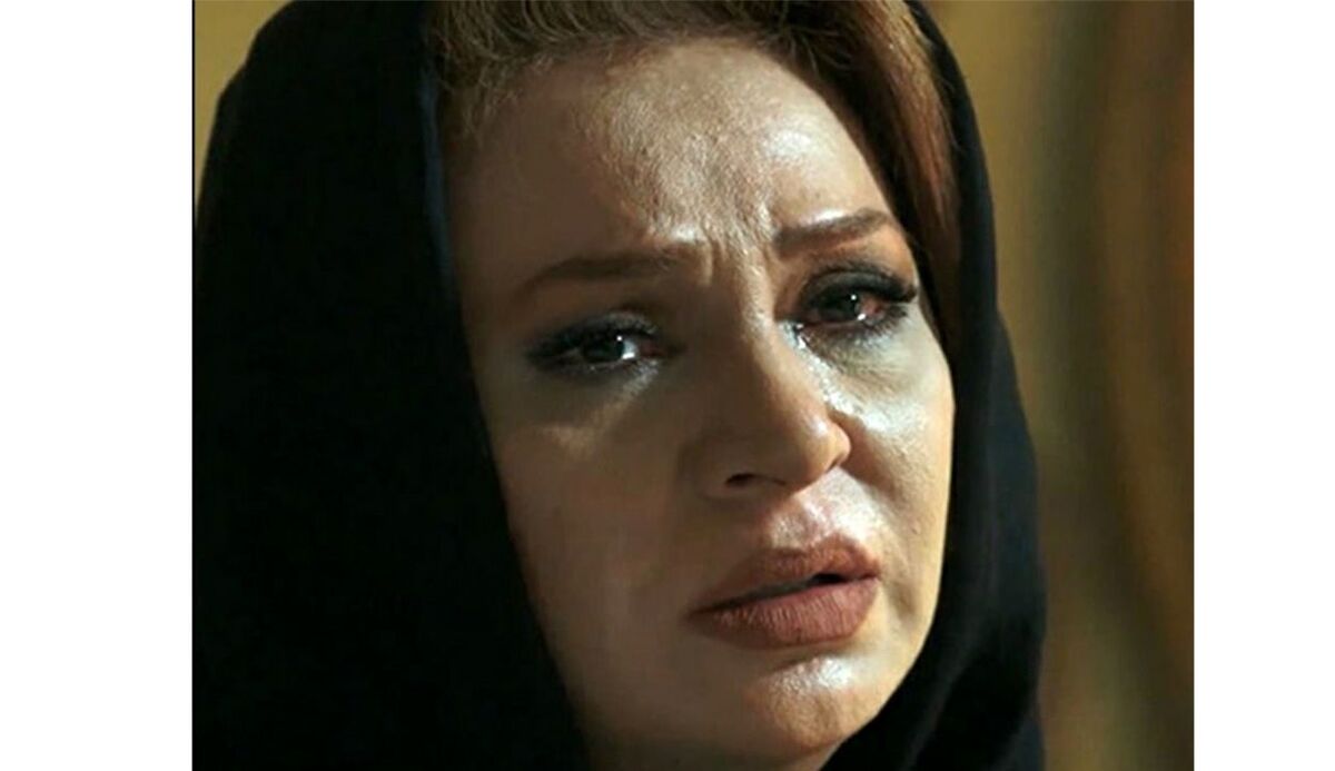 ضجه های جگرسوز نسرین مقانلو سر مزار پسر جوانش | عکس های نسرین مقانلو در بهشت زهرا