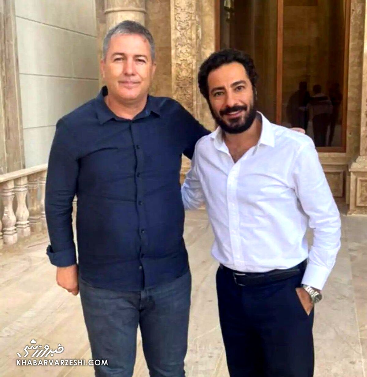 عکس صمیمی نوید محمدزاده با اسکوچیچ 