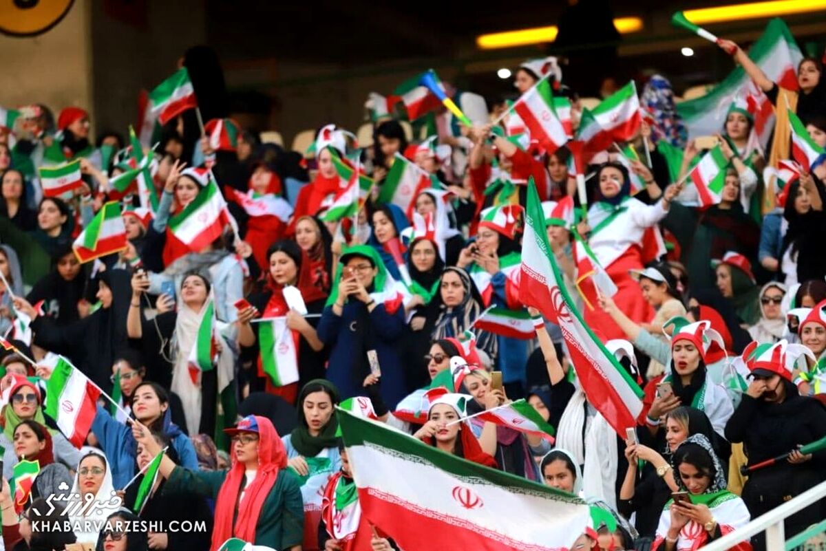 شوک به استقلال و پرسپولیس| مجوز حضور بانوان دردسرساز شد