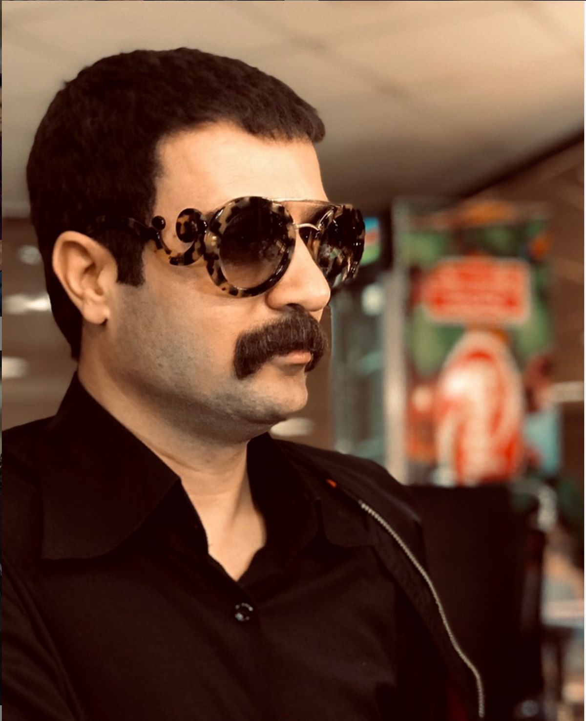 احمد مهران فر از همسر و پسر ش رونمایی کرد