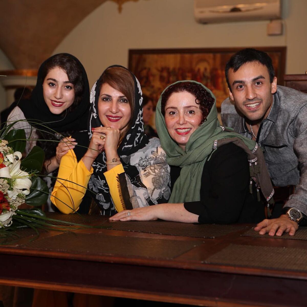 تیزر دنیای زنان از زبان ژاله صامتی و جمعی از بازیگران زن 