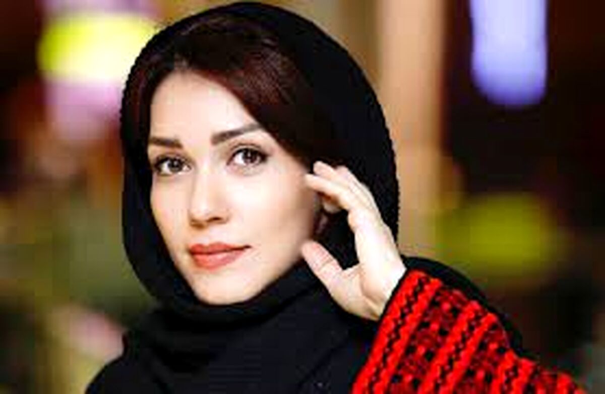 شهرزاد کمال زاده در لایوش همه را سورپرایز کرد / رونمایی خانم بازیگر از حلقه گرانقیمتش +عکس