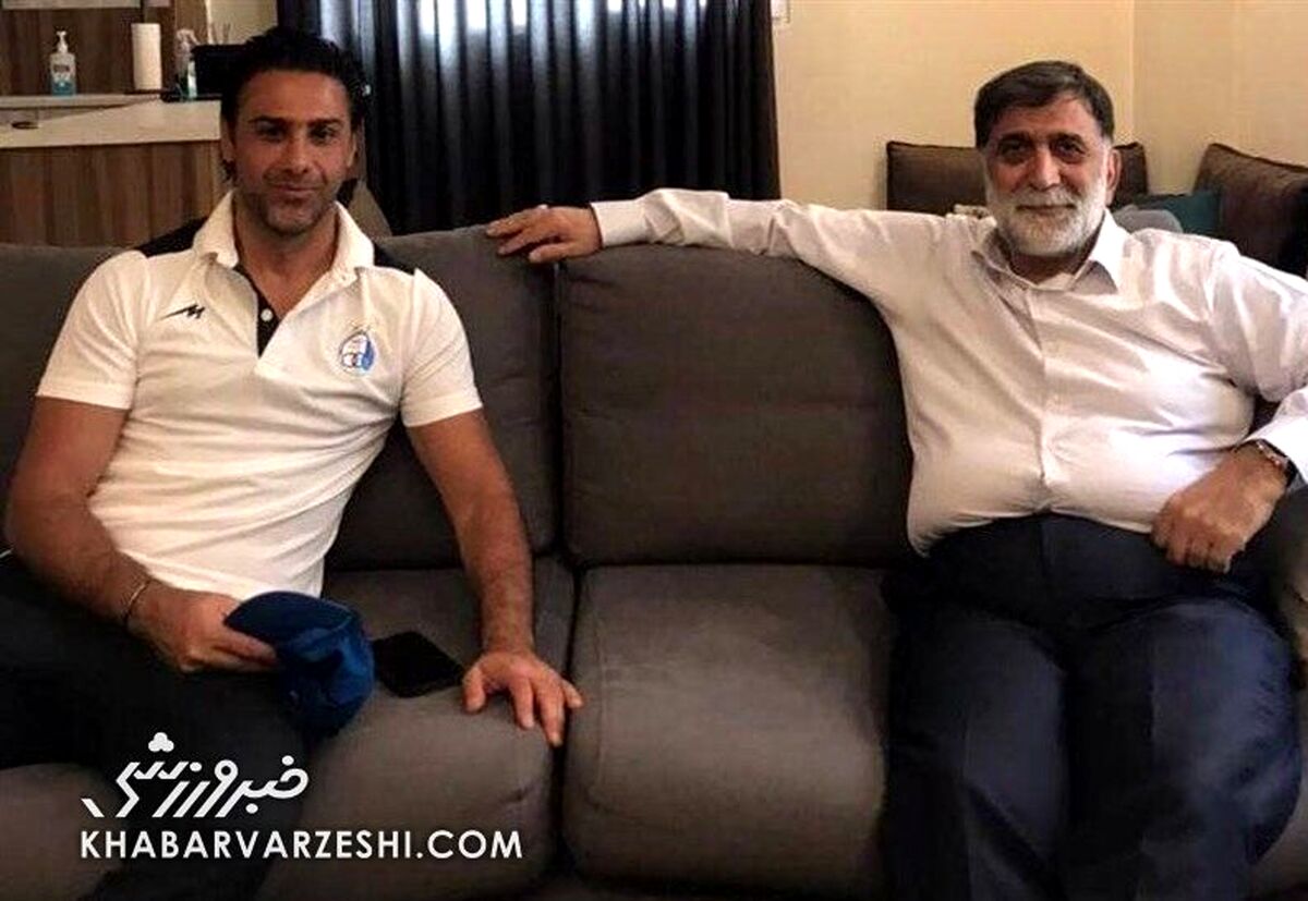 وقتی پیشکسوت استقلال زیراب فرهاد مجیدی را می زند!