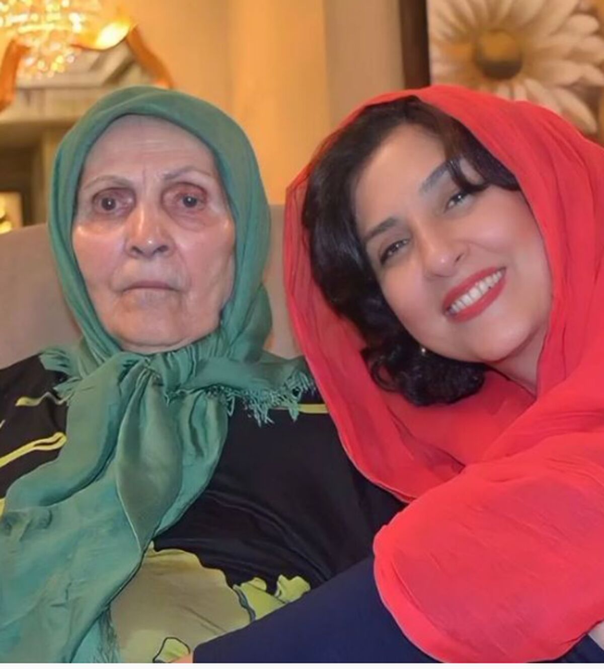 چهره افتاده وحشتناک مرجانه گلچین| پیر شدن عجیب مرجانه گلچین بعد از مرگ مادرش+ عکس