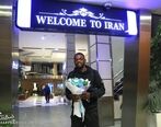 بازیکن جدید استقلال با رز آبی وارد شد