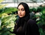 رونمایی ترلان پروانه از موبایل 60 میلیونیش | عکس خاص ترلان پروانه با پیراهن مردونه سفید