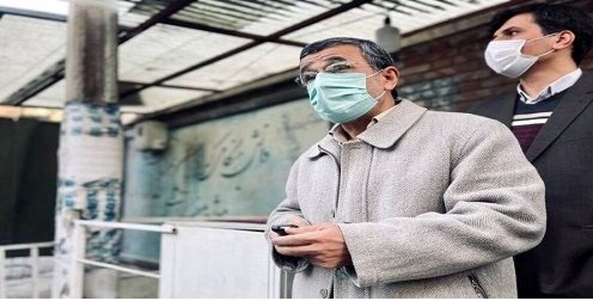 جدیدترین عکس محمود احمدی نژاد در دیدار با مردم قبل از سفر