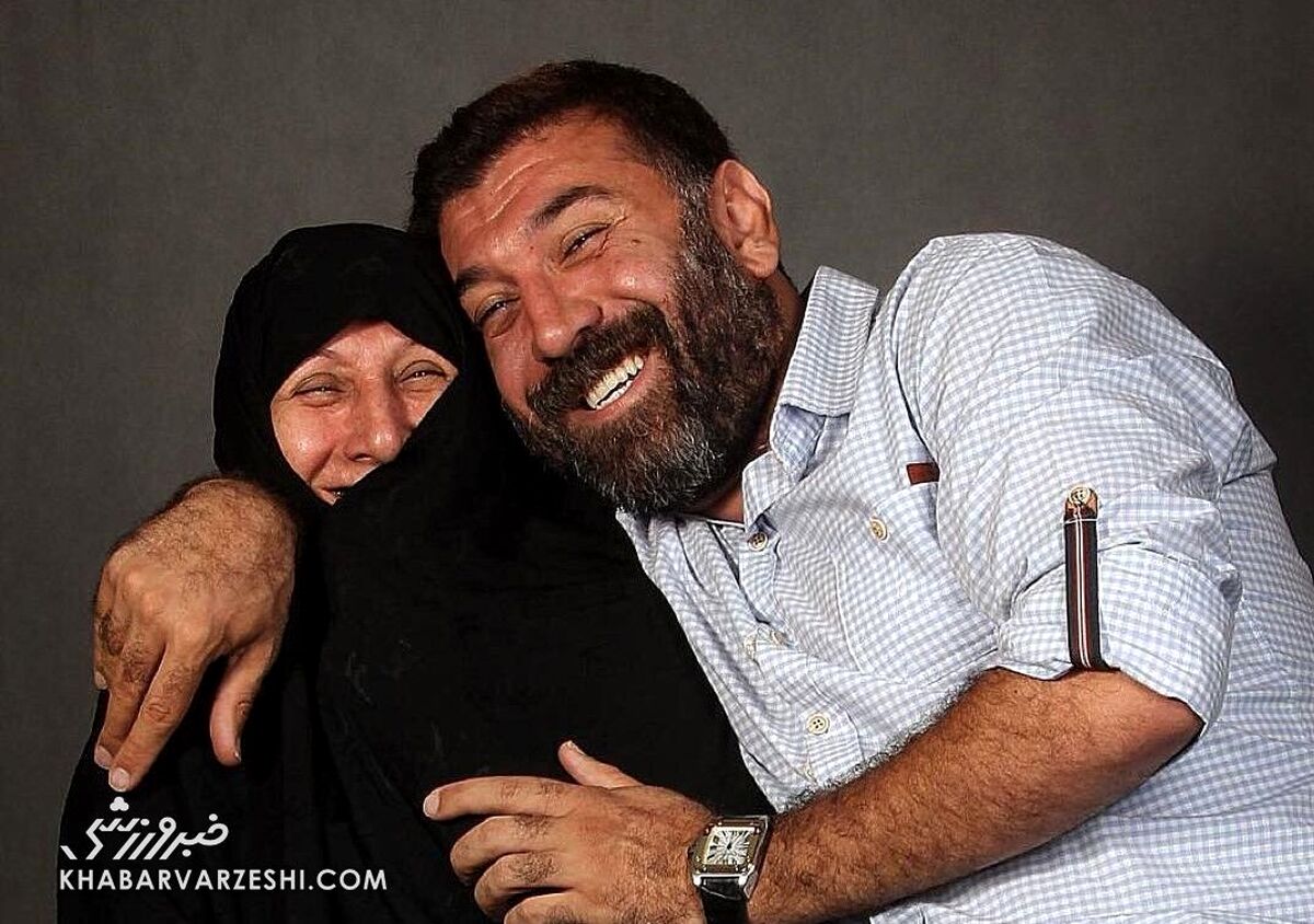  گلایه های دردناک مادر مرحوم علی انصاریان از دوستان علی+ ویدئو گریه های جانسوز مادر علی انصاریان