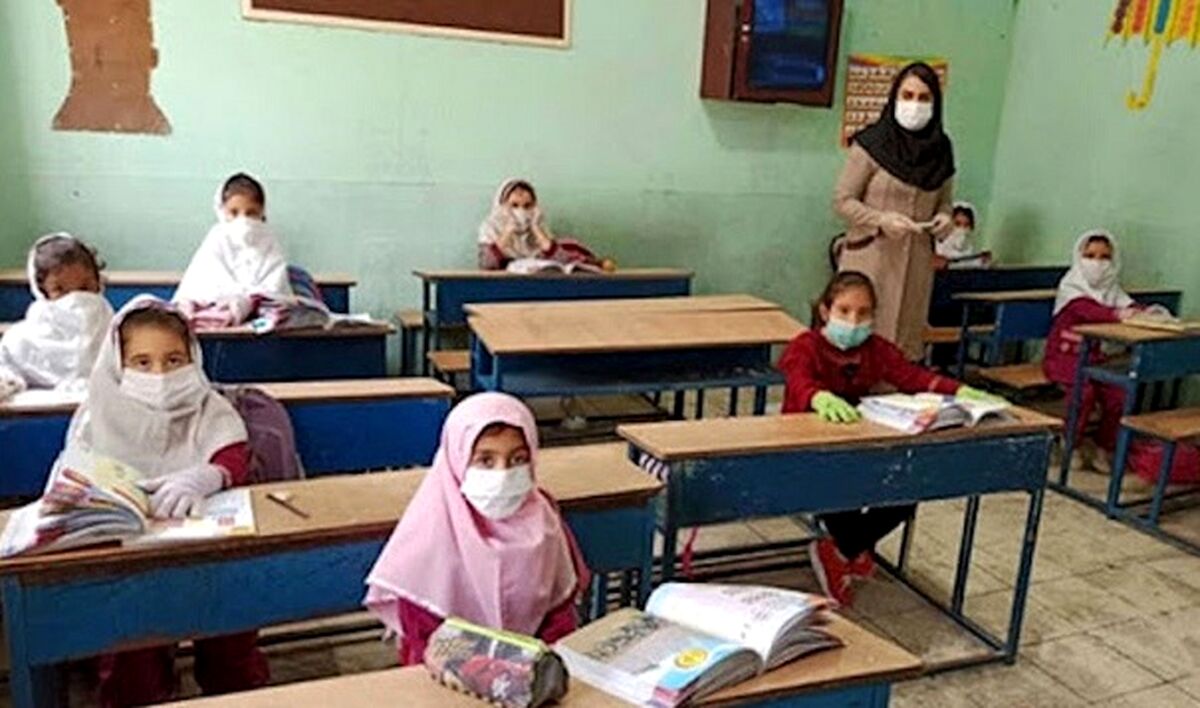 زمان تزریق واکسن کرونا برای معلمان اعلام شد / معلمان این ماه واکسینه می شوند 