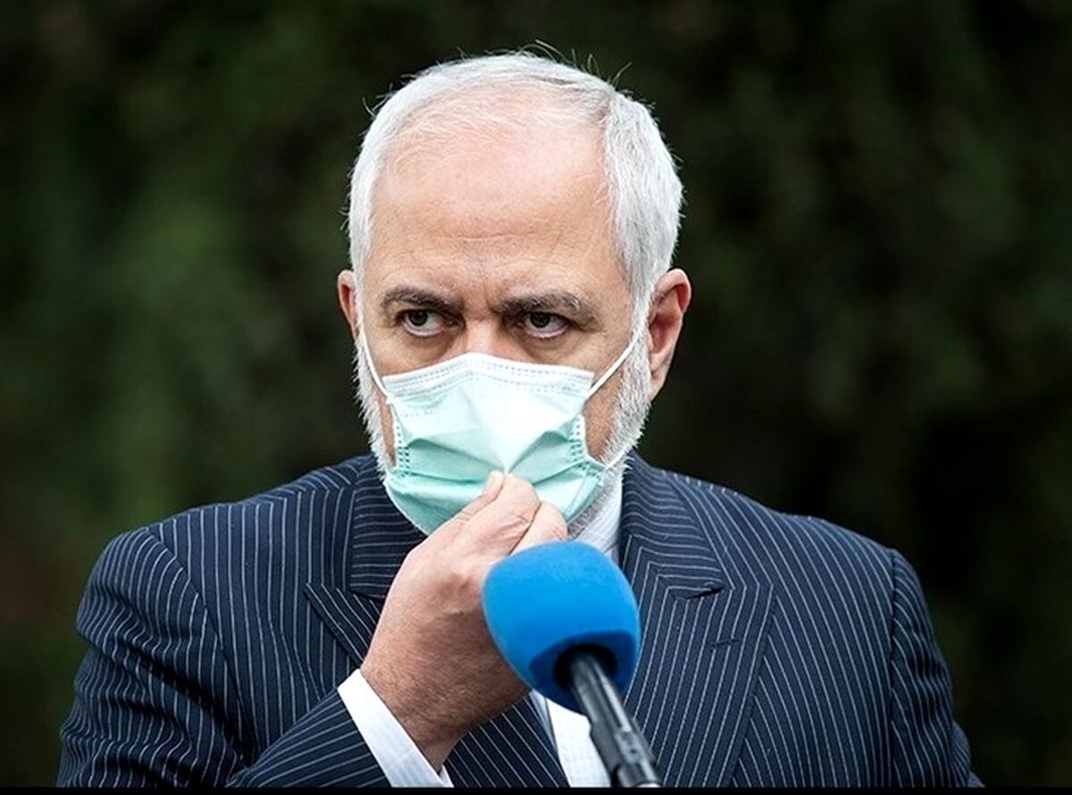 ظریف :  در سحرگاه ۱۹ ماه مبارک رمضان در صفحه شخصی خود حرف هایی زد