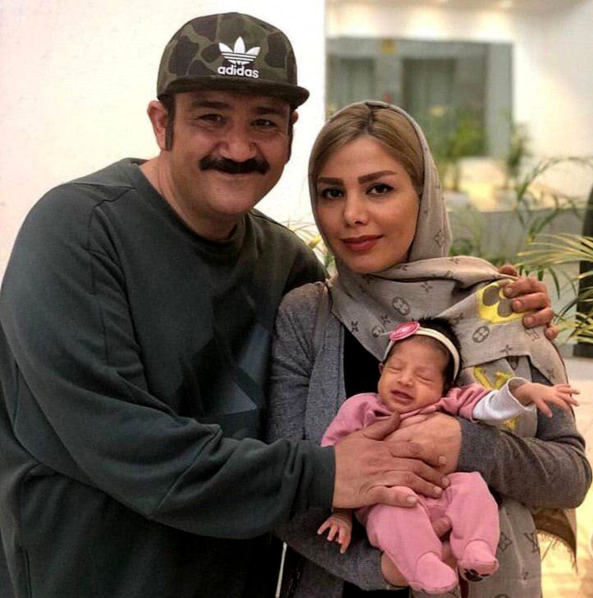 مهران غفوریان مادر خلافکار می شود
