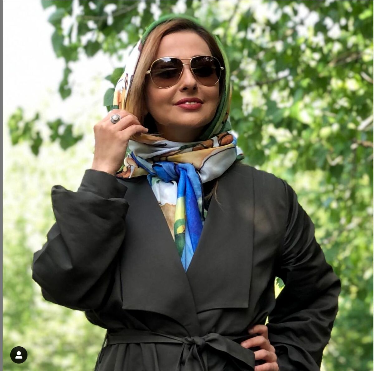 هنجارشکنی لب ساحلی نفیسه روشن بدون چادر!