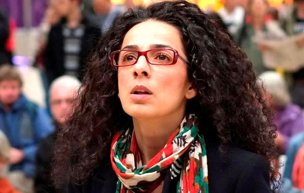  دلارهای امریکا مهمترین انگیزه مسیح علینژاد خبیث! | ثروت اندوزی زن منفعت طلب در آمریکا
