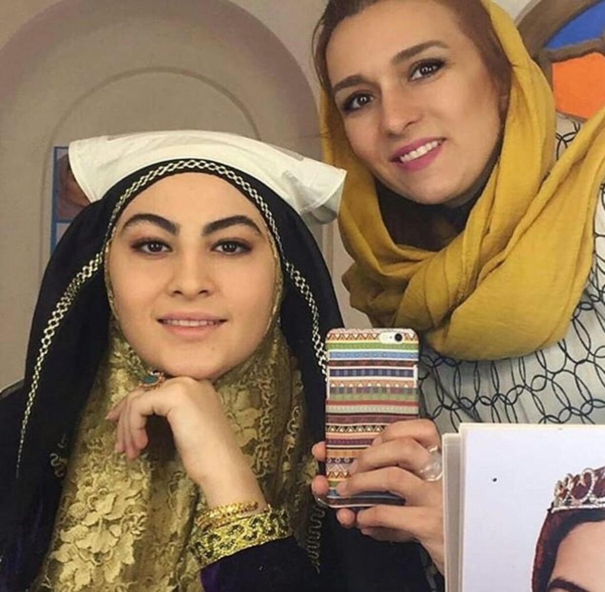 عکس جنجالی مریم مومن در کنار آقای بازیگر/مانتوی عجیب غریبش دل همه را برد 