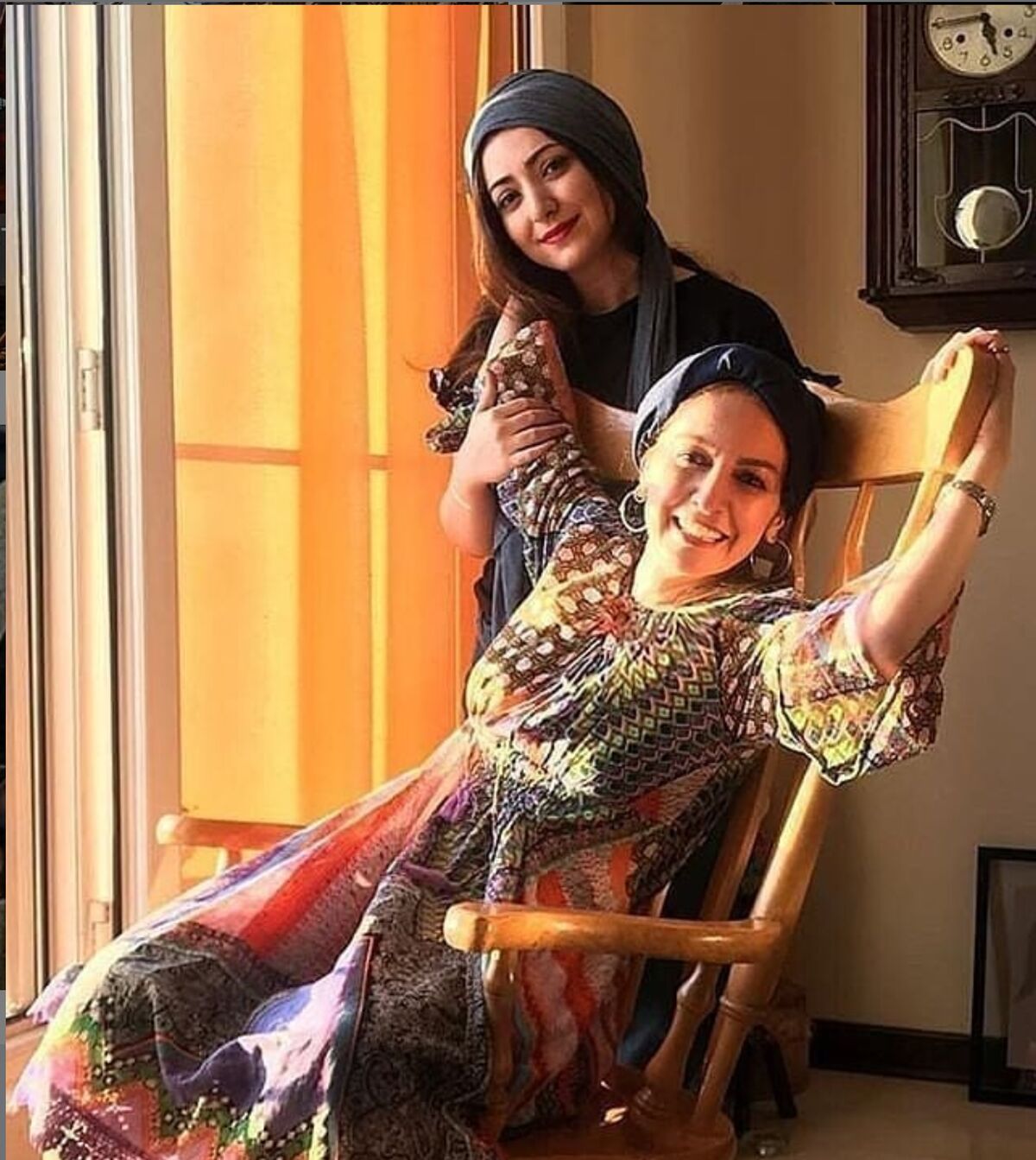 کافه گردی شقایق دهقان در اولین روزهای تابستان 